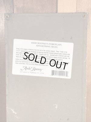 90年代頃の企業キャラクターのミスターピーナッツのビンテージの看板