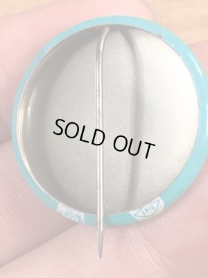 70年代頃のスマイルフェイスのビンテージの缶バッジ