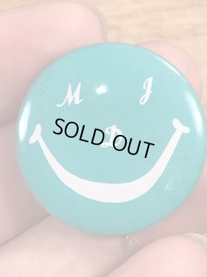 70年代頃のスマイルフェイスのビンテージの缶バッジ