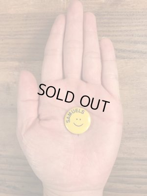 70年代頃のスマイルフェイスのビンテージの缶バッジ