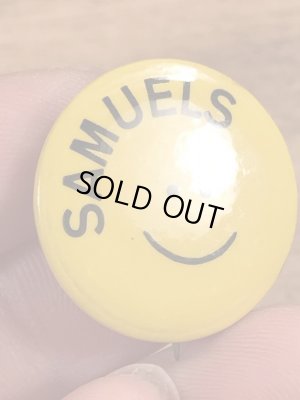 70年代頃のスマイルフェイスのビンテージの缶バッジ