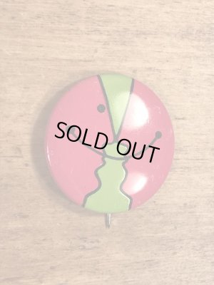 70年代頃のPerfect School Plan社製のスマイルフェイスのビンテージの缶バッジ