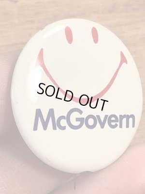 70年代頃のMcGovernのスマイルフェイスのビンテージの缶バッジ