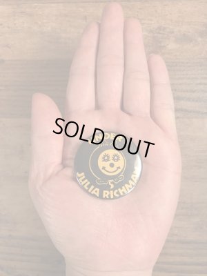 70’sのスマイルフェイスのキャラクターのヴィンテージの缶バッチ