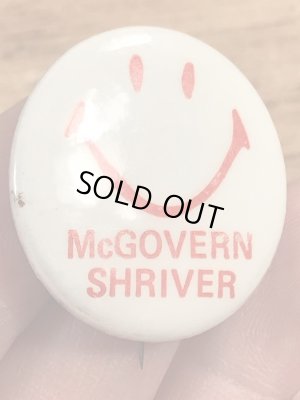 70年代頃の選挙時のスマイルが描かれたビンテージの缶バッジ