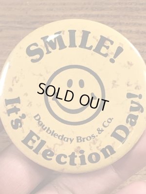 70年代頃の企業物のスマイルのビンテージの缶バッジ
