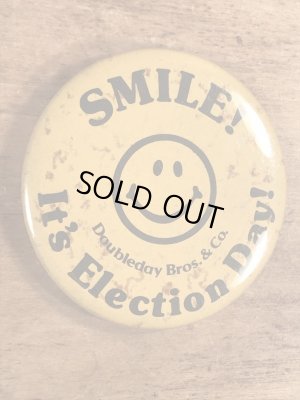 70年代頃の企業物のスマイルのビンテージの缶バッジ