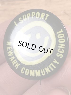 70’sのハイスクールのスマイルが描かれたヴィンテージの缶バッチ