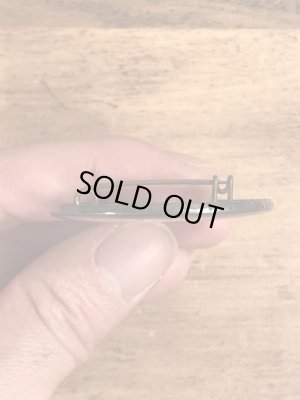 70’sのスマイルフェイスのキャラクターのヴィンテージの缶バッチ