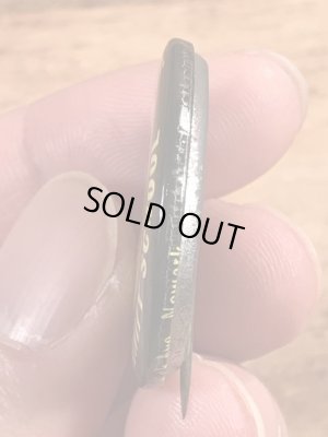 70年代頃のハイスクールのスマイルフェイスが描かれたビンテージの缶バッジ