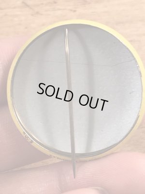 70’sのPeople Above Politicsのスマイルフェイスのヴィンテージの缶バッチ