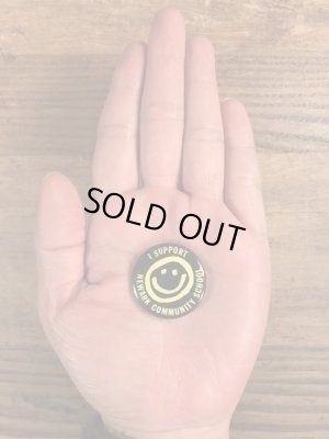 70’sのハイスクールのスマイルが描かれたヴィンテージの缶バッチ