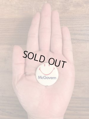 70年代頃のMcGovernのスマイルフェイスのビンテージの缶バッジ