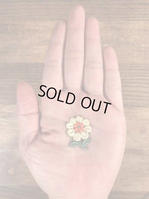 70年代頃の花のビンテージの刺繡ワッペン