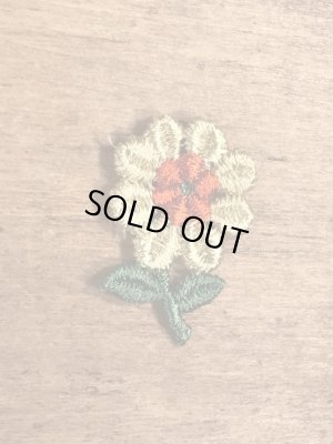 70年代頃の花のビンテージの刺繡ワッペン