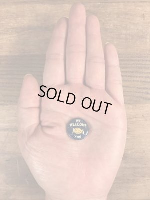 〜40年代頃のシェイクハンドのビンテージの缶バッジ