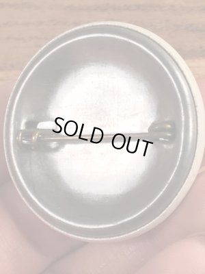 〜40年代頃のMonitorと書かれたビンテージの缶バッジ