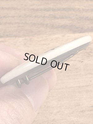 〜40年代頃のMonitorと書かれたビンテージの缶バッジ