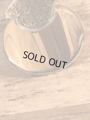 50’s頃のアールデコ調のハイヒールのチャームが付いたヴィンテージの靴ベラ