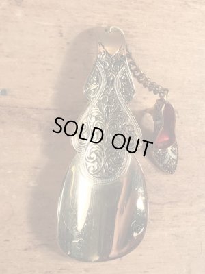 50年代頃のアールデコ調のハイヒールのチャームが付いたビンテージのシューホーン