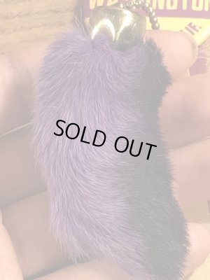 50年代頃のラビットラッキーチャームのビンテージの缶バッジ付きのキーチェーン