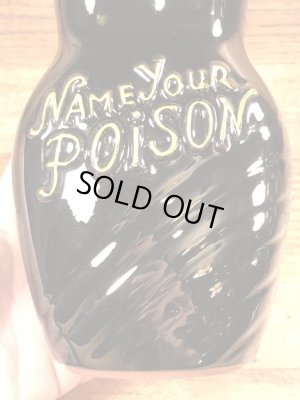 50’s頃の陶器製のスカルのヴィンテージのポイズンボトル