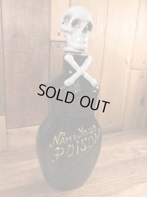 50年代頃の陶器製のスカルのビンテージのデカンタボトル