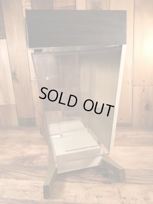 60〜70年代頃のライトアップするビンテージのディスプレイケース