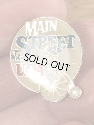 80年代頃のミッキーマウスのディズニーランドのビンテージのピンバッジ