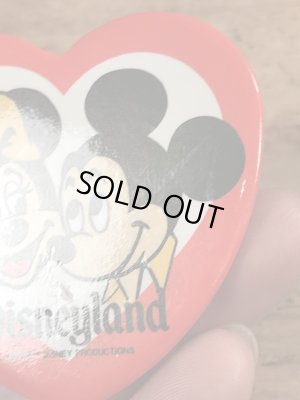 70’sのミッキー&ミニーマウスのハート形のヴィンテージの缶バッチ