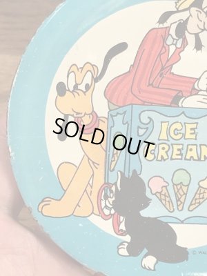 60〜70年代頃のディズニーのブリキ製のビンテージの小皿