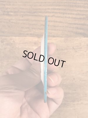 60〜70年代頃のディズニーキャラクターのアイスクリームショップが描かれたビンテージのメタルディッシュ