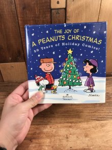 他の写真3: Hallmark “The Joy Of A Peanuts Christmas” 50 Years of Holiday Comics　スヌーピー　ビンテージ　コミック集　2000年代
