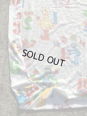 70〜80年代頃のセサミストリートのビンテージのボックスシーツ