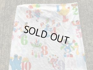 70〜80年代頃のセサミストリートのビンテージのボックスシーツ