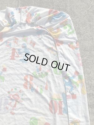 70〜80’sのセサミストリートのヴィンテージのベッドシーツ