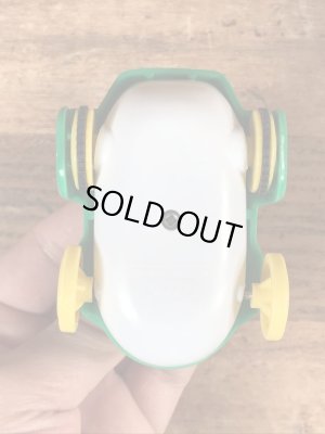 90’sのセサミストリートのアーニーのヴィンテージの車のおもちゃ