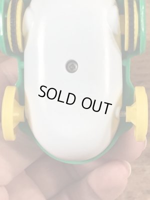 90’sのセサミストリートのアーニーのヴィンテージの車のおもちゃ