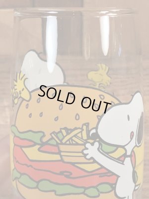 70〜80年代頃のハンバーガーのスヌーピーのビンテージのグラスコップ