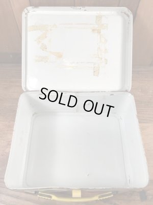 70年代頃のサーモス社製のスヌーピーのビンテージのランチボックス