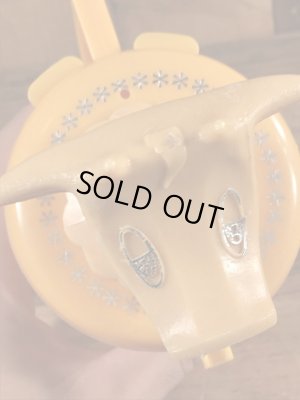 60〜70年代頃のモーカウクリーマーのビンテージの容器