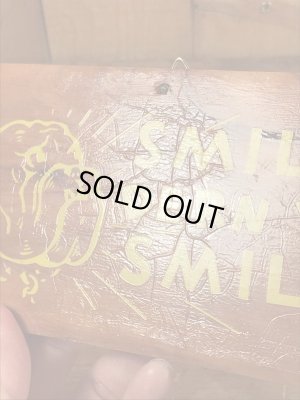 60年代頃のメッセージが書かれたビンテージの壁掛けウッドサイン