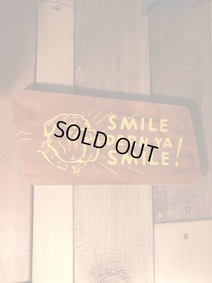 60年代頃のメッセージが書かれたビンテージの壁掛けウッドサイン