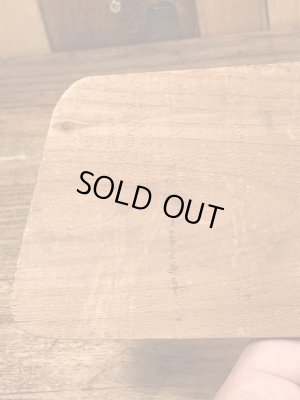 60’sのメッセージが描かれたヴィンテージのサインボード