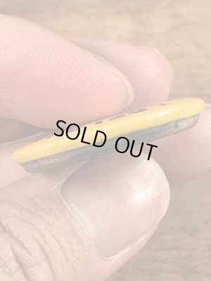 70年代頃のスマイルフェイスのビンテージの缶バッジ