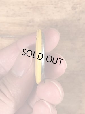 70年代頃のスマイルフェイスのビンテージの缶バッジ