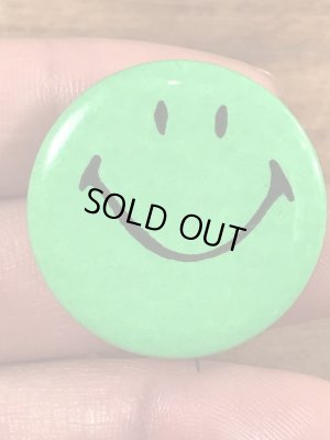 70年代頃のスマイルフェイスのビンテージの缶バッジ