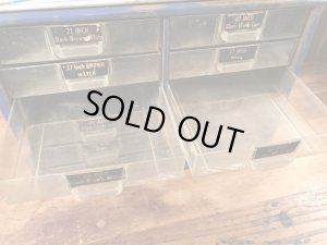 〜60年代頃のシューレースのビンテージのメタルキャビネット