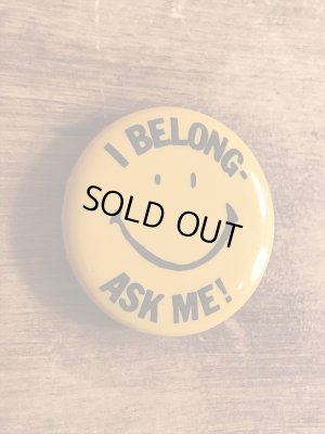 70年代頃のスマイルフェイスのビンテージの缶バッジ