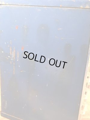 〜60年代頃のシューレースのビンテージのメタルキャビネット